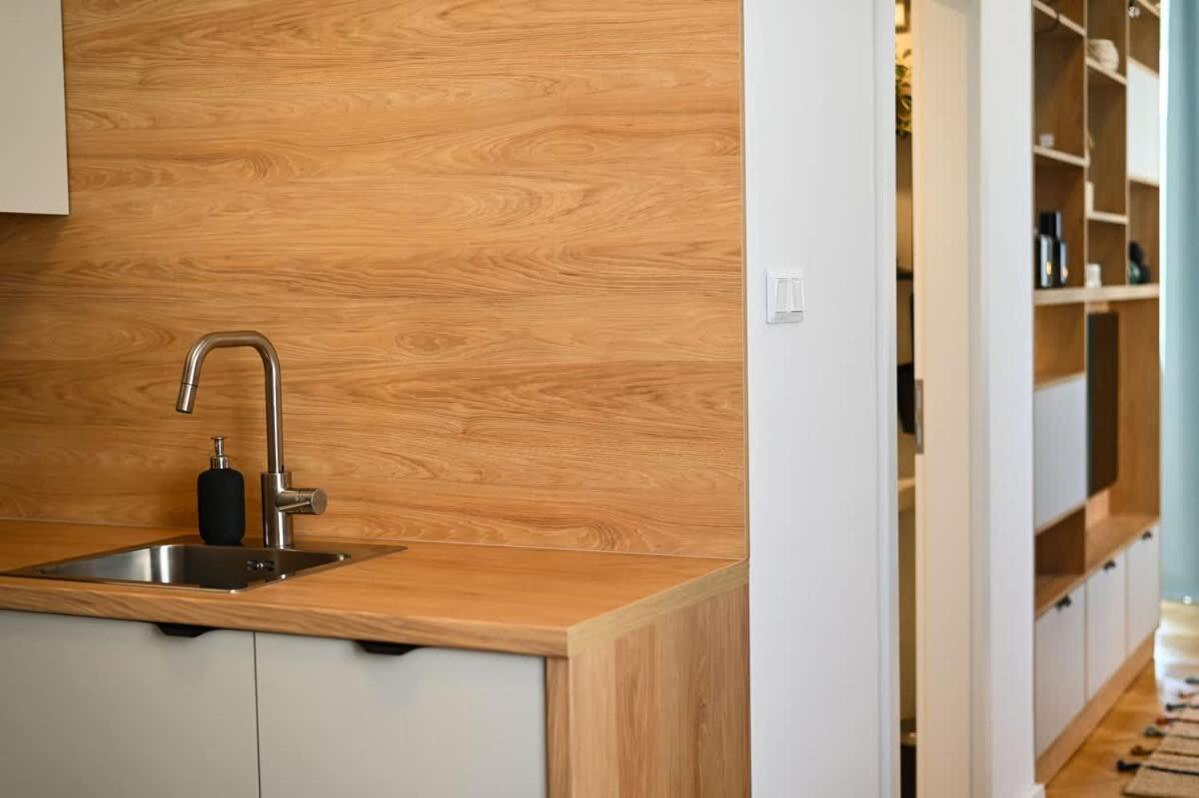 City Center Studio - Comfy & Modern Pressburg Exterior foto