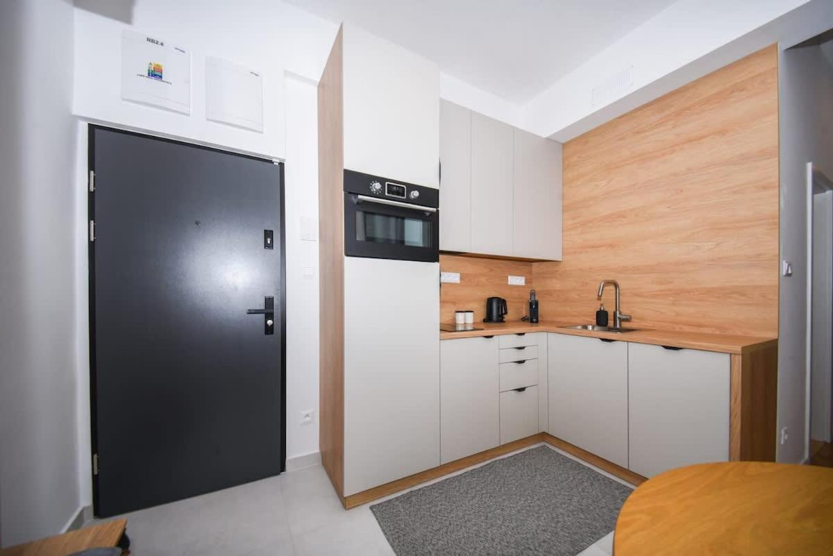 City Center Studio - Comfy & Modern Pressburg Exterior foto