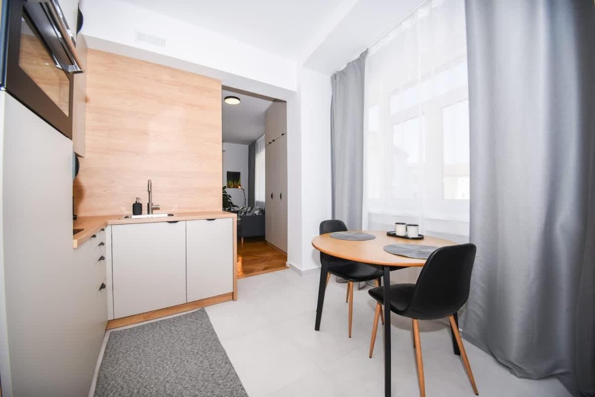 City Center Studio - Comfy & Modern Pressburg Exterior foto